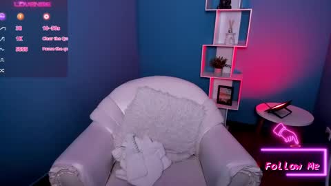 Snapshot of miaawild chatting on 01/12/25, 04:50 Andrea online show from 01/12/25, 04:50