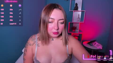 Snapshot of miaawild chatting on 02/08/25, 08:21 Andrea online show from 02/08/25, 08:21