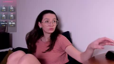 mia online show from 03/12/26, 09:10