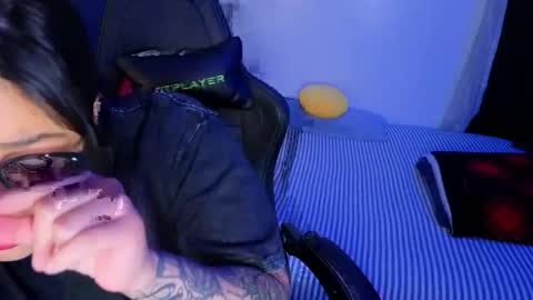 Mia online show from 03/16/26, 11:42