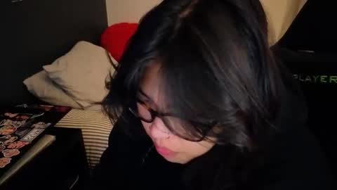 Mia online show from 04/29/26, 02:15