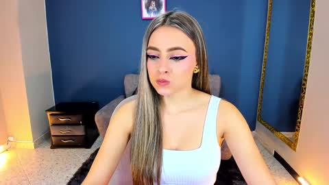 Snapshot of miacarperrlux chatting on 01/24/25, 08:22 MiaCarper online show from 01/24/25, 08:22