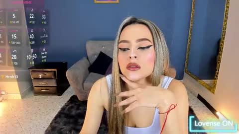 Snapshot of miacarperrlux chatting on 02/11/25, 08:52 MiaCarper online show from 02/11/25, 08:52