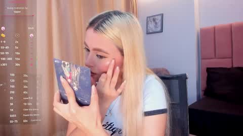 MiaCarper online show from 03/30/26, 09:27