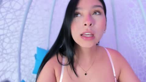 Snapshot of miacollson chatting on 02/20/25, 08:25 mia online show from 02/20/25, 08:25