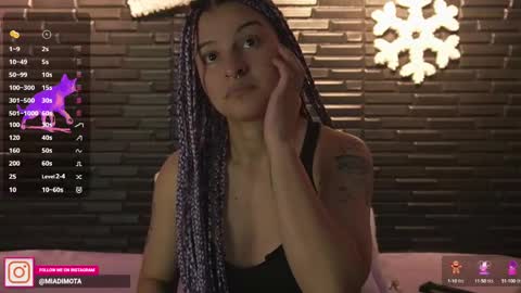 Snapshot of miadimota chatting on 12/05/24, 03:48 Mia online show from 12/05/24, 03:48