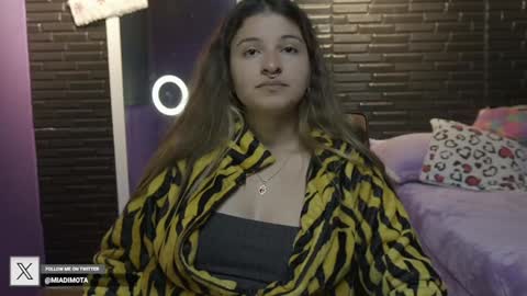 Snapshot of miadimota chatting on 12/29/24, 05:21 Mia online show from 12/29/24, 05:21