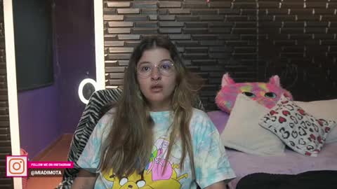 Snapshot of miadimota chatting on 02/23/25, 02:18 Mia online show from 02/23/25, 02:18