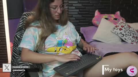 Snapshot of miadimota chatting on 02/23/25, 05:34 Mia online show from 02/23/25, 05:34