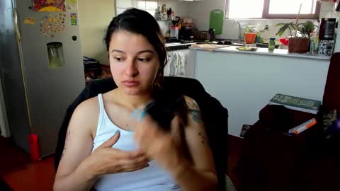 Snapshot of miadimota chatting on 10/04/25, 06:50 Mia online show from 10/04/25, 06:50