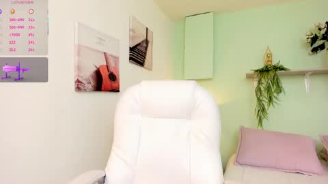Snapshot of miaebony_ chatting on 04/24/26, 09:06 Call me Mia online show from 04/24/26, 09:06