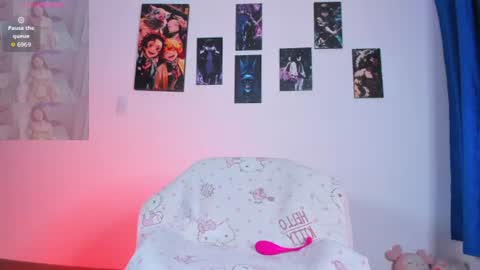Snapshot of miaengels_ chatting on 07/15/26, 12:16 Mia Engels online show from 07/15/26, 12:16