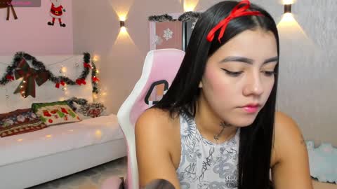 Snapshot of miagomez1 chatting on 12/28/24, 12:24 Mia Gomez online show from 12/28/24, 12:24