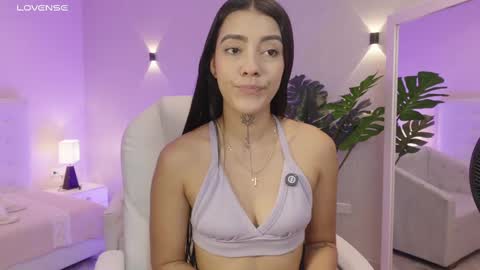 Snapshot of miagomez1 chatting on 09/17/25, 01:24 Mia Gomez online show from 09/17/25, 01:24
