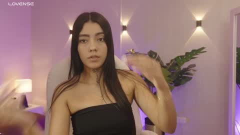 Mia Gomez online show from 11/06/25, 02:07