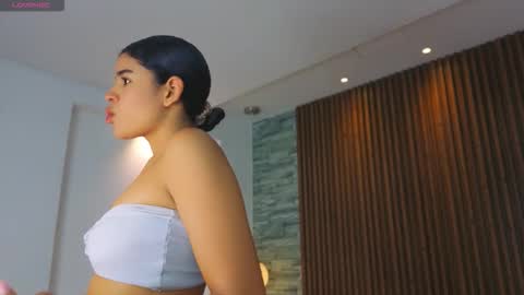 miagomezx online show from 02/22/26, 02:26