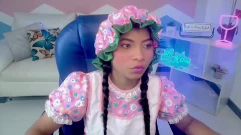 miagreys1 online show from 10/31/25, 11:44