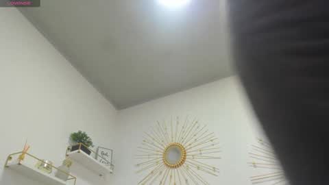 Miah Collins online show from 09/11/25, 11:10