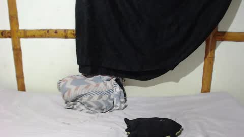 Mia  Sam online show from 09/09/25, 10:20