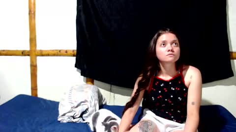 Mia  Sam online show from 10/24/25, 01:13