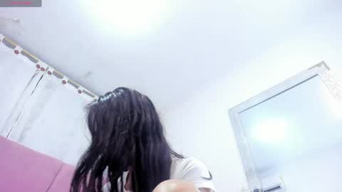 Snapshot of miajhonsonx chatting on 05/14/26, 08:37 miajhonsonx online show from 05/14/26, 08:37