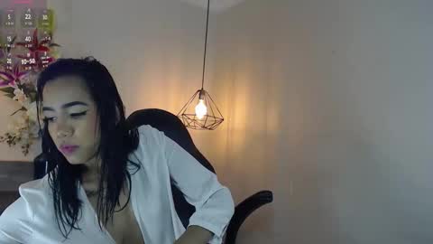 Mia online show from 03/30/26, 12:06