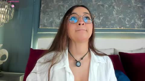 Mia  online show from 05/31/26, 03:36