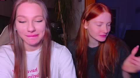 Snapshot of miakeler chatting on 01/24/25, 01:35 milanaaaa online show from 01/24/25, 01:35