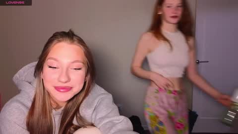 Snapshot of miakeler chatting on 02/05/25, 06:59 milanaaaa online show from 02/05/25, 06:59