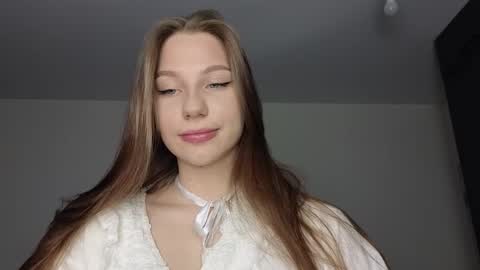 Snapshot of miakeler chatting on 02/25/25, 09:24 milanaaaa online show from 02/25/25, 09:24