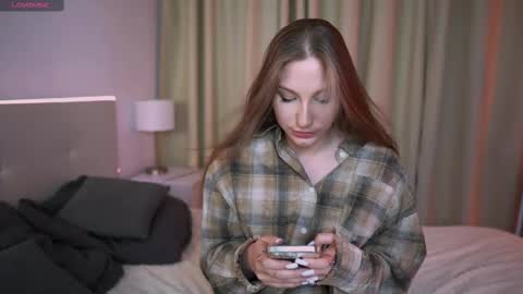 Snapshot of miakeler chatting on 02/27/25, 01:16 milanaaaa online show from 02/27/25, 01:16