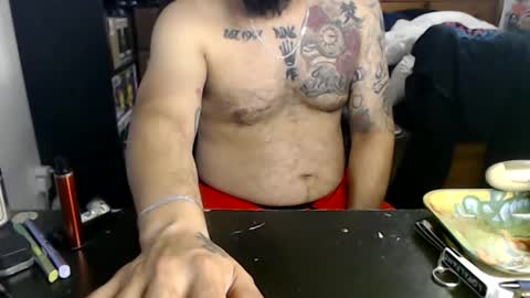 Snapshot of miaking chatting on 12/14/25, 12:10 Mark online show from 12/14/25, 12:10