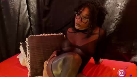 Mia online show from 02/17/26, 12:29