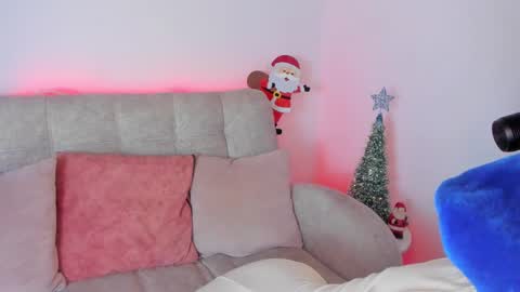 miakris1 online show from 12/19/24, 02:56