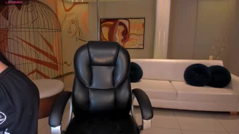 Snapshot of mialaurence_ chatting on 01/07/26, 07:16 Call me Mia online show from 01/07/26, 07:16