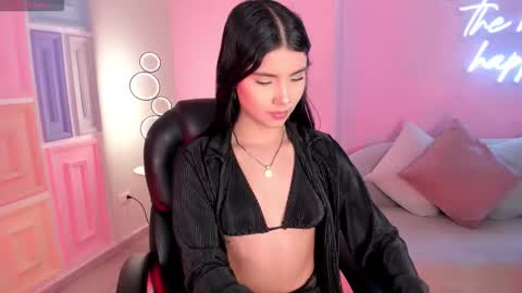 Snapshot of mialaurence_ chatting on 01/11/26, 05:18 Call me Mia online show from 01/11/26, 05:18