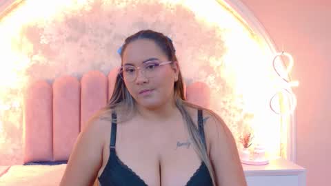 Mia online show from 03/13/26, 03:35