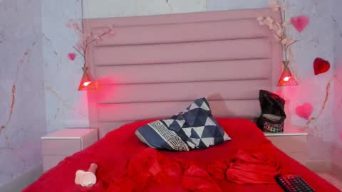 Mia 3 online show from 03/02/26, 07:26