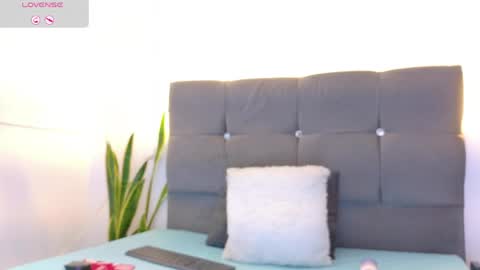 Snapshot of miamackleyn_ chatting on 05/05/26, 01:41 MIA online show from 05/05/26, 01:41