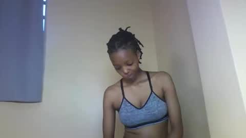 Muffin online show from 11/27/25, 01:02