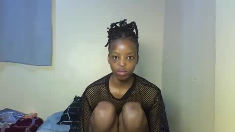 Muffin online show from 12/21/25, 01:18