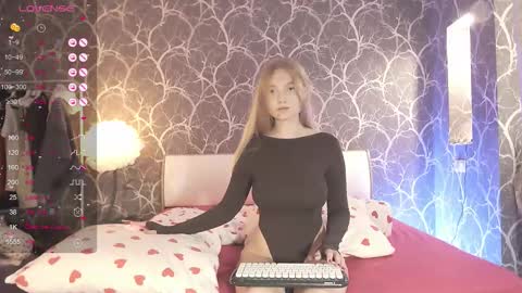 Mia online show from 10/04/25, 11:08