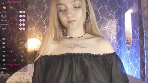 Mia online show from 01/13/26, 02:00