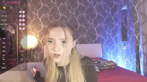 Mia online show from 02/28/26, 01:12