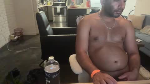 Snapshot of miamifit chatting on 01/19/25, 09:22 miamifit online show from 01/19/25, 09:22