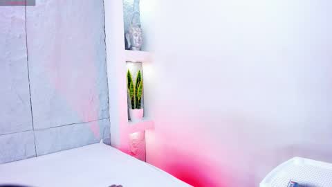 Snapshot of miamistrex chatting on 11/23/25, 04:23 Mia Mistrex online show from 11/23/25, 04:23