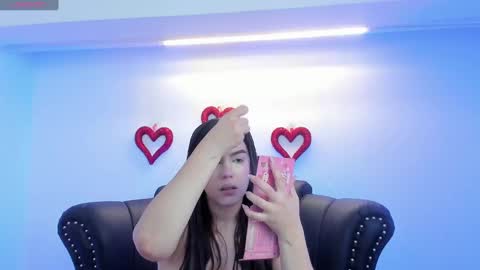 Snapshot of miamontoya chatting on 02/24/25, 12:26 Mia   -5 7001400 Follow  online show from 02/24/25, 12:26