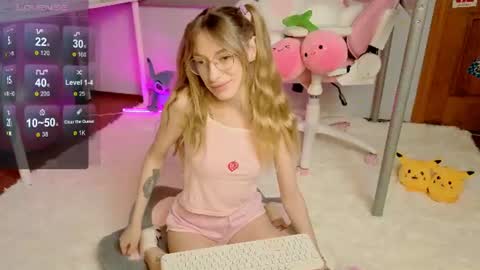Snapshot of miamooonn chatting on 06/14/26, 10:06 MiaMoon online show from 06/14/26, 10:06