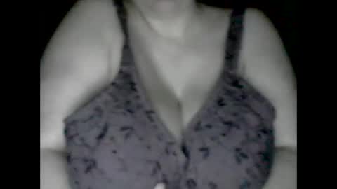 Snapshot of miamooreh chatting on 05/15/26, 08:27 miamooreh online show from 05/15/26, 08:27