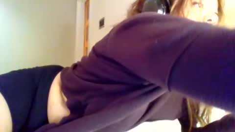 Snapshot of miamuffin8 chatting on 12/08/24, 11:46 MiaMuffn online show from 12/08/24, 11:46